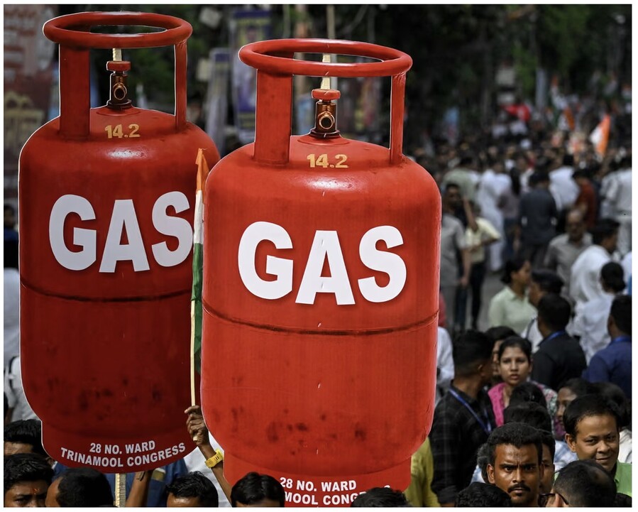 ▲ 인도는 미국과 이란 전쟁 이후 호르무즈 해협이 사실상 봉쇄되면서 LPG 공급 우려가 커졌다.ⓒ온라인 갈무리