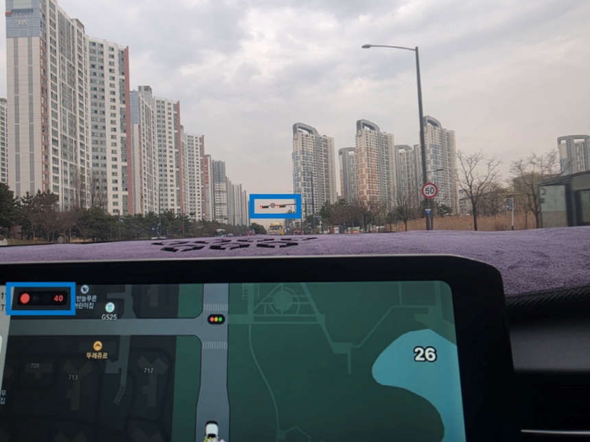 ▲ 시흥시는 배곧동과 정왕동 일대 주요 교차로의 실시간 교통신호 정보를 민간 내비게이션에 제공하고 있다 ⓒ시흥시 제공