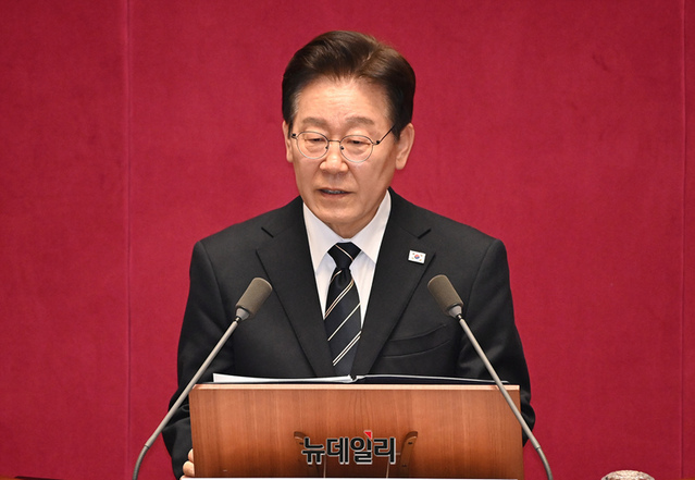 ▲ 이재명 대통령이 2일 오후 국회에서 본회의장에서 추가경정예산안 시정연설을 하고 있다. (사진=공동취재단) ⓒ이종현 기자