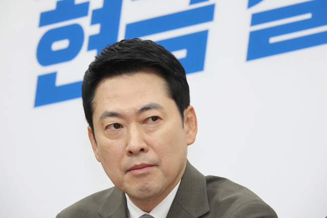 ▲ 장동혁 국민의힘 대표가 2일 오전 서울 여의도 국회에서 열린 최고위원회의에 참석해 있다. ⓒ뉴시스