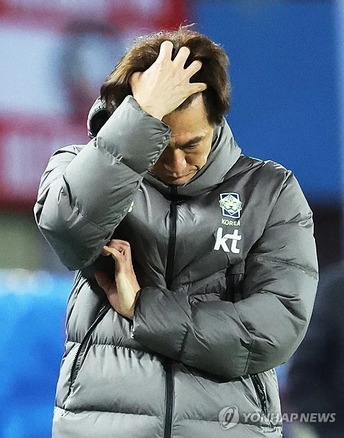 ▲ 홍명보는 이 논란의 대표팀을 끝까지 맡은 후 엄중한 책임을 져야 할 것이다.ⓒ연합뉴스 제공