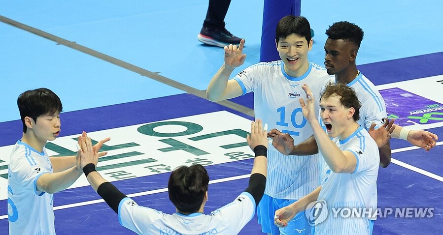 ▲ 대한항공이 챔피언결정 1차전에서 현대캐피탈에 3-2 승리를 거뒀다.ⓒ연합뉴스 제공