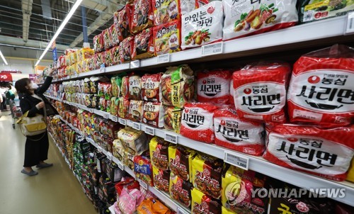▲ 대형마트에 진열된 라면.ⓒ연합뉴스