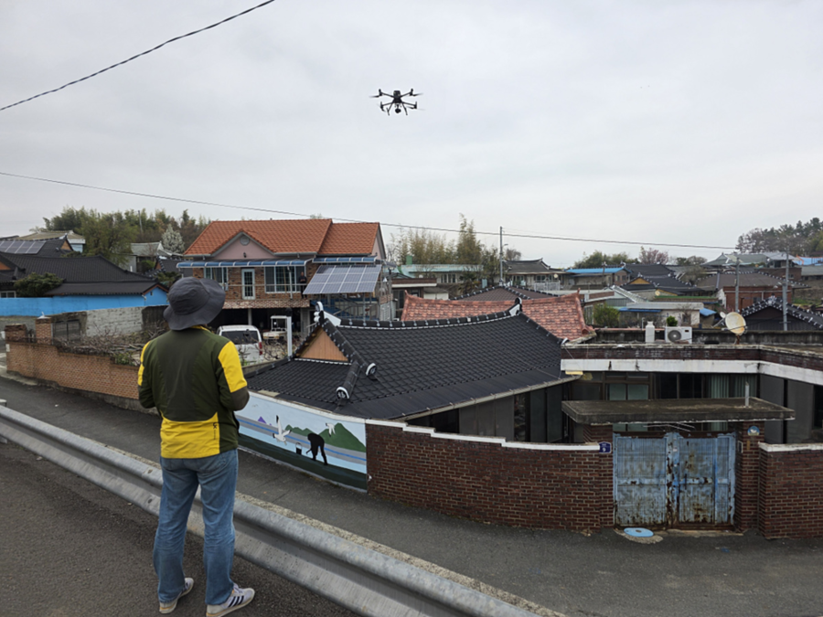 ▲ 여수시가 지적재조사사업에 ‘3D 입체 드론 정밀 영상’ 기술을 도입해 율촌 득실지구(350필지, 156,361㎡)에 대한 3D드론 영상 촬영을 완료했다.ⓒ여수시 제공