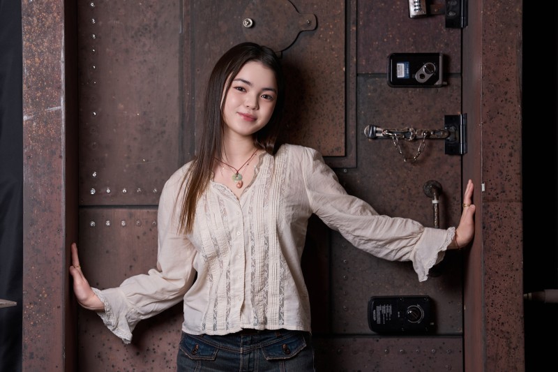 ▲ 뮤지컬 '더 라스트맨' 영국 프로덕션에서 생존자 역할을 맡은 나비 브라운.ⓒ더웨이브