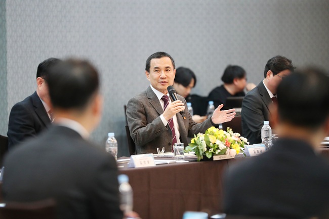 ▲ 강원특별자치도가 3일 금융위원회와 공동으로 춘천 스카이컨벤션에서 '찾아가는 국민성장펀드 간담회'를 개최했다. ⓒ강원특별자치도