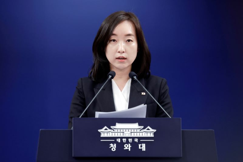 ▲ 전은수 대변인이 3일 청와대에서 출퇴근 시간대 대중교통 혼잡 완화 대책 관련 브리핑을 하고 있다. ⓒ뉴시스