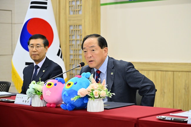 ▲ 이병선 속초시장이 인사말을 하고 있다. ⓒ속초시