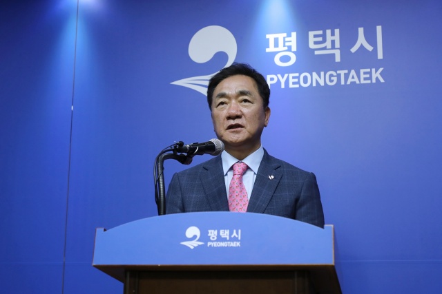 ▲ 고덕지구 알파탄약고 이전 완료를 밝히는 정장선 시장ⓒ평택시 제공