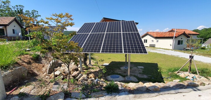 ▲ 인천 중구에 있는 단독주택 신재생에너지 설비 설치 모습 ⓒ 인천 중구 제공