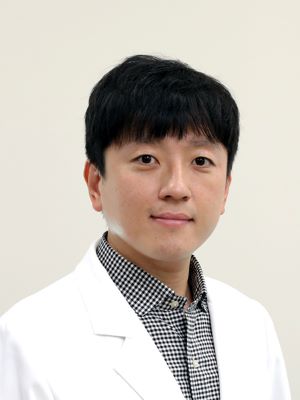 ▲ BRIC ‘한국을 빛내는 사람들’에  선정된 단국대병원 전홍배 교수.ⓒ단국대병원