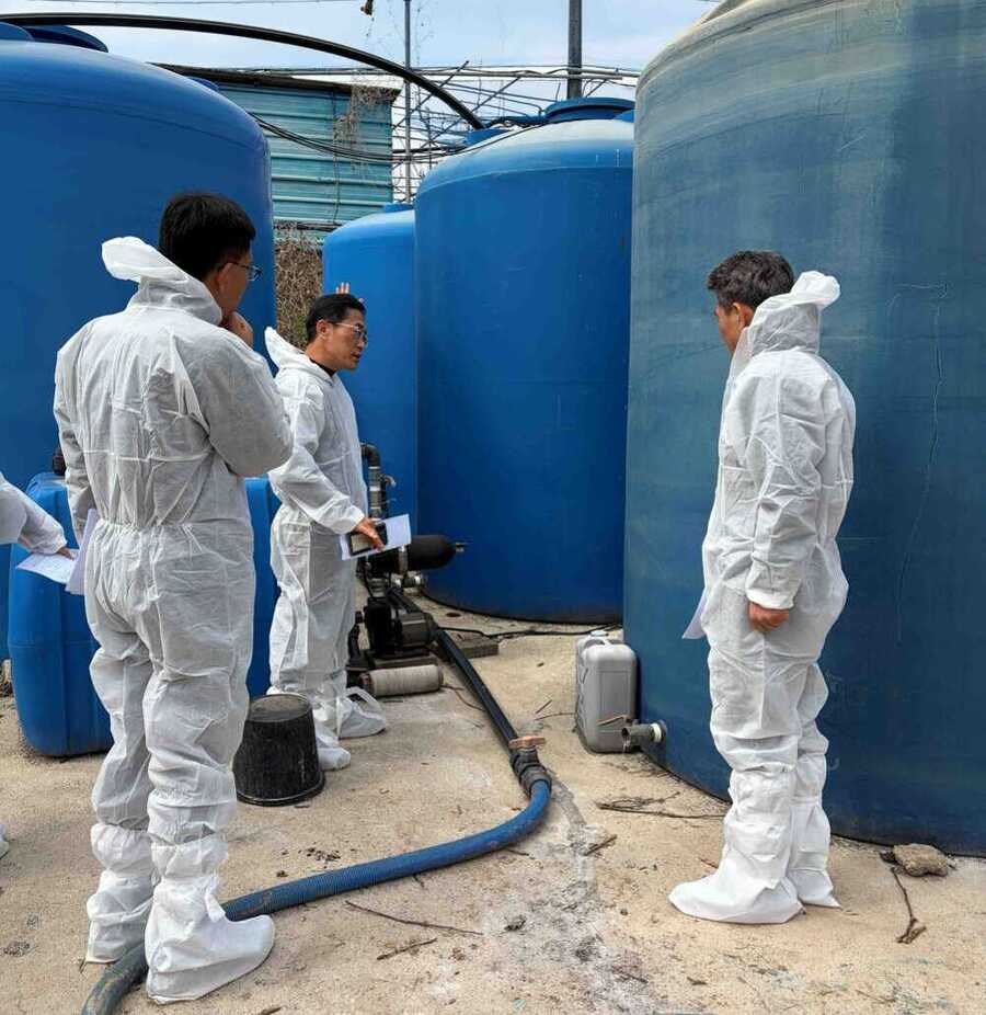 ▲ 배 냉해 예방 현장점검ⓒ전라남도 제공