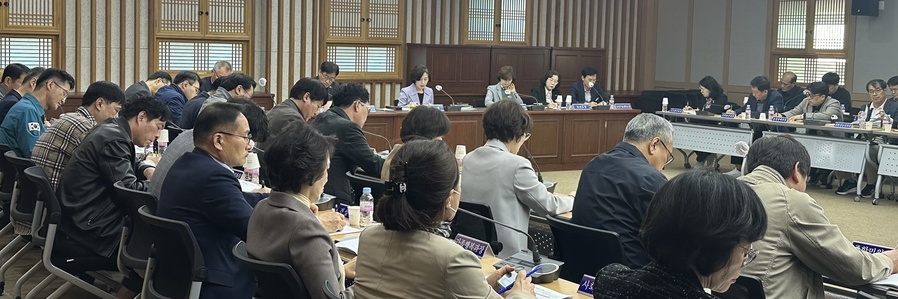 ▲ 영천시는 7일 최 시장의 예비후보 등록과 동시에 ‘지방자치법’ 제124조 제2항에 근거해 최 부시장이 시장 권한을 대행하게 됐다고 밝혔다.ⓒ영천시