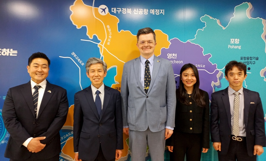 ▲ DGFEZ는 지난 4월 3일 주한호주상공회의소 재코 즈웨트슬루트 대표 등 임직원 3명을 초청하여 투자유치 IR을 실시했다.ⓒDGFEZ