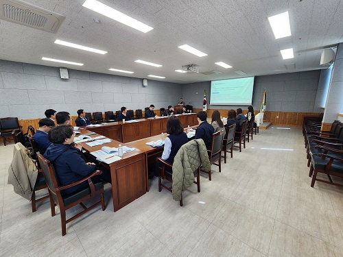 ▲ 산림조합충북지역본부가 7일 회원조합 금융담당 실무자들에게 상호금융업무 교육을 실시하고 있다.ⓒ산림조합 충북본부 제공