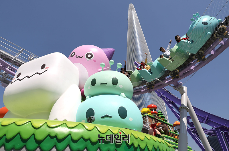 [영상] 넥슨 메이플스토리 그대로...롯데월드 '메이플 아일랜드 존' 오픈