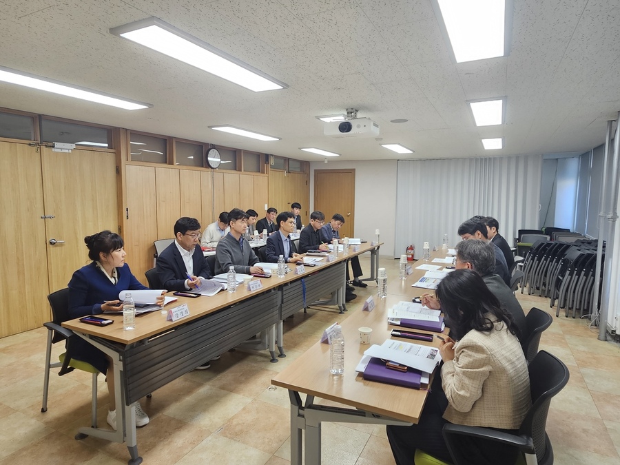 ▲ 대구시는 8일 시청 산격청사에서 중동 상황 관련 비상경제 대응 점검 회의를 개최했다.ⓒ대구시