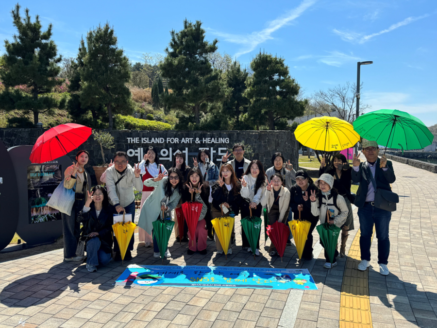 ▲ 여수시 SNS 서포터즈가 지난 8일 ‘4월 서포터즈 데이’ 공동취재 활동을 전개했다.ⓒ여수시 제공