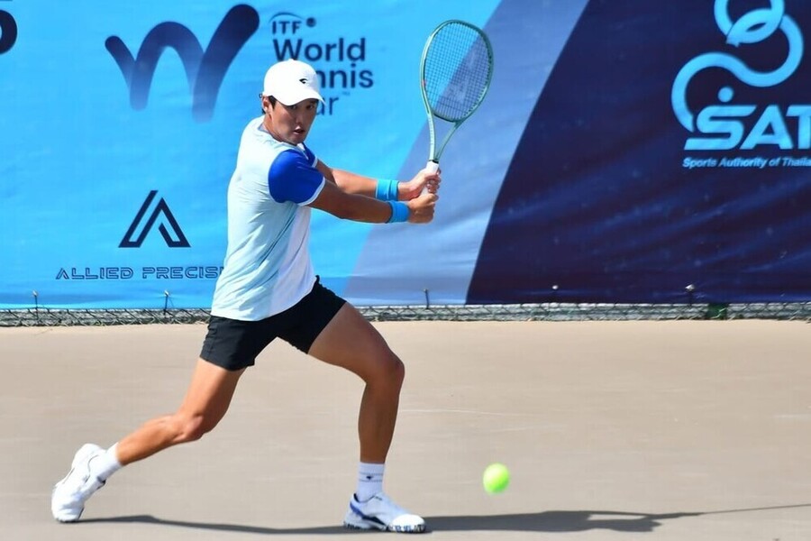 ▲ 권순우 선수가 오는 19일부터 광주 진월국제테니스장에서 열리는 2026 광주오픈국제남자챌린저대회에 출전하기 위해 훈련을 하고 있다.ⓒ광주광역시테니스협회 제공