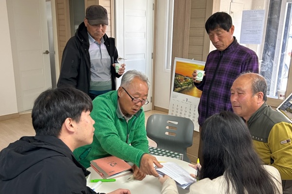 ▲ 금산읍이 민생안정지원금 지급 초반부터 속도를 내며 대상자의 35% 지급을 완료했다.ⓒ금산군