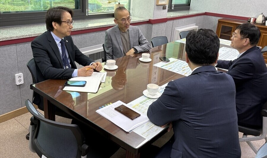 ▲ 통합 초기 비용 확보와 특별법 시행령 내 교육재정 특례 조항 신설 등 주요 현안 공유_(최승복 광주시교육청 부교육감, 황성환 전남도교육청 부교육감, 김치곤 광주전남교육행정통합실무준비단장, 윤양일 전남광주교육행정통합추진단장)ⓒ광주시교육청 제공