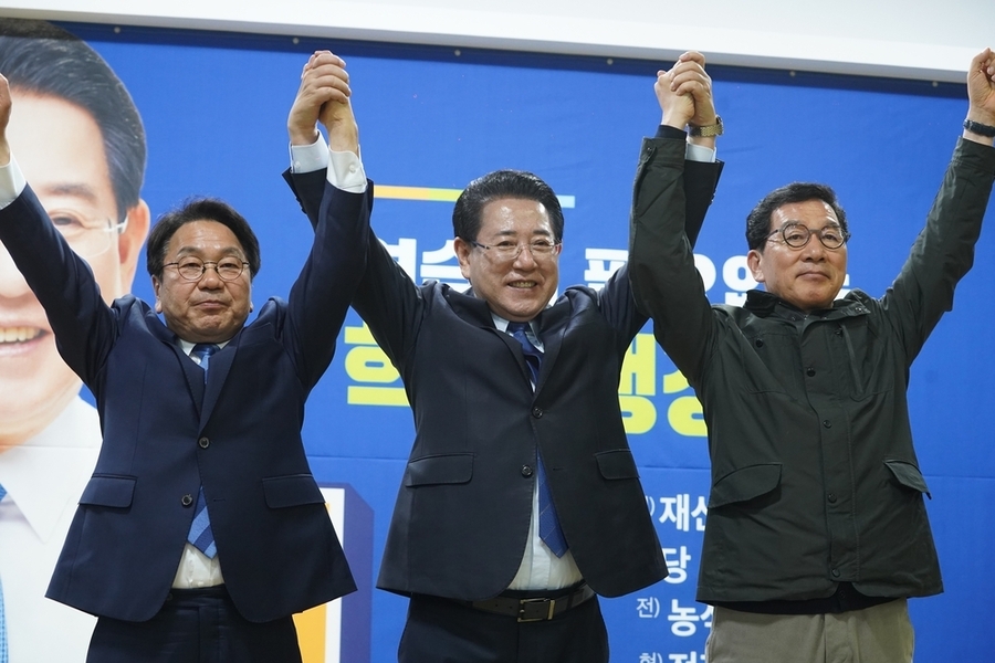 ▲ 김영록-신정훈-강기정, 대통합으로 나아가다!ⓒ김영록 민주당 전남광주특별시장 예비후보 제공