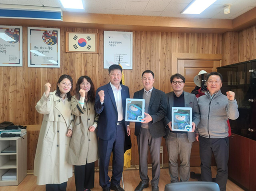 ▲ 여수시가 지난 8일 오동도 내 부지 활용 일환으로 산림청 산하 국가기관 유치를 위해 서부지방산림청을 방문해 본격적인 협력 방안을 논의했다.ⓒ여수시 제공