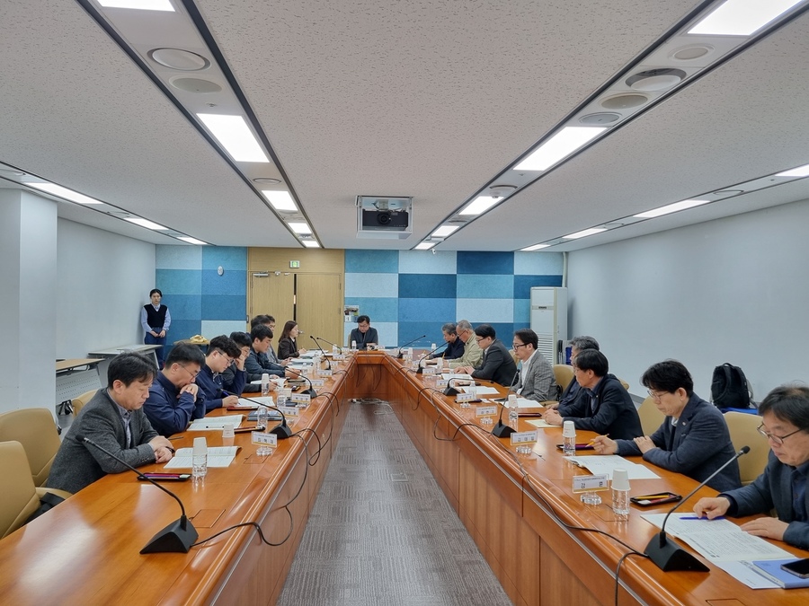 ▲ 경북도는 8일 도청 중회의실에서 ‘2026년 집중안전점검’ 민관협의체 구성을 위한 간담회를 개최했다.ⓒ경북도