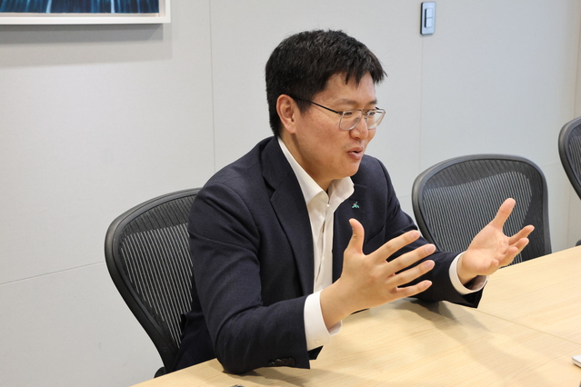 ▲ ⓒ김승현 하나자산운용 ETF 퀀트솔루션 본부장. 와 인터뷰하는 모습.