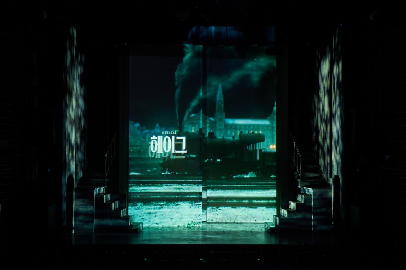 ▲ 뮤지컬 '헤이그' 무대 사진.ⓒ젬스톤이앤엠·글림아티스트