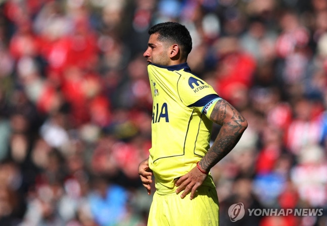 ▲ 토트넘의 캡틴 로메로가 무릎 부상으로 시즌 아웃을 당했다.ⓒ연합뉴스 제공