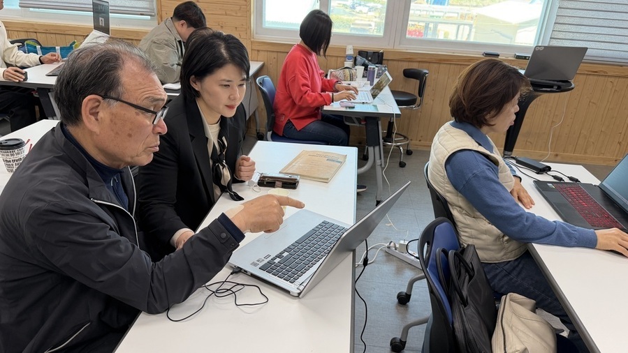 ▲ 함평군 농업기술센터 AI 숏폼 제작 마스터 교육 모습ⓒ함평군 제공