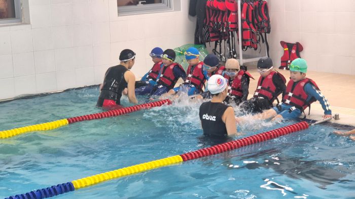 ▲ 생존수영 교육 모습.ⓒ세종교육청