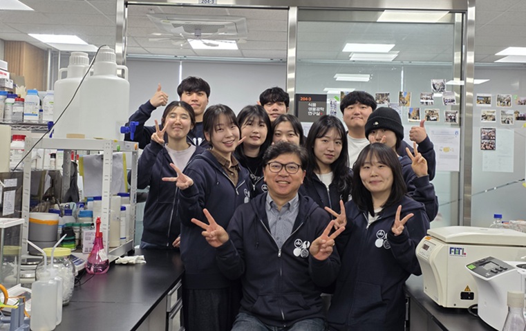 ▲ 박용철 교수 연구팀.ⓒ국민대