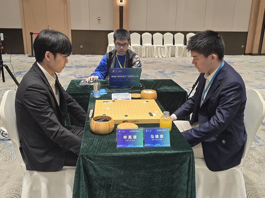▲ '한국 최강' 신진서 9단(왼쪽)이 란커배 32강에 합류했다.ⓒ한국기원 제공