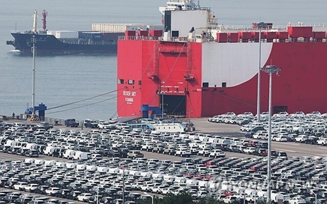 ▲ 수출 대기 중인 국산차.ⓒ연합뉴스