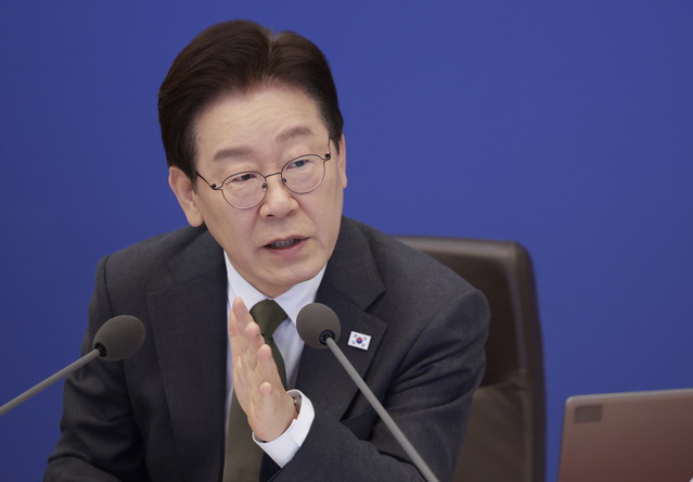 ▲ 이재명 대통령이 14일 청와대에서 열린 국무회의 겸 비상경제점검회의에서 발언하고 있다. 2026.04.14. ⓒ뉴시스