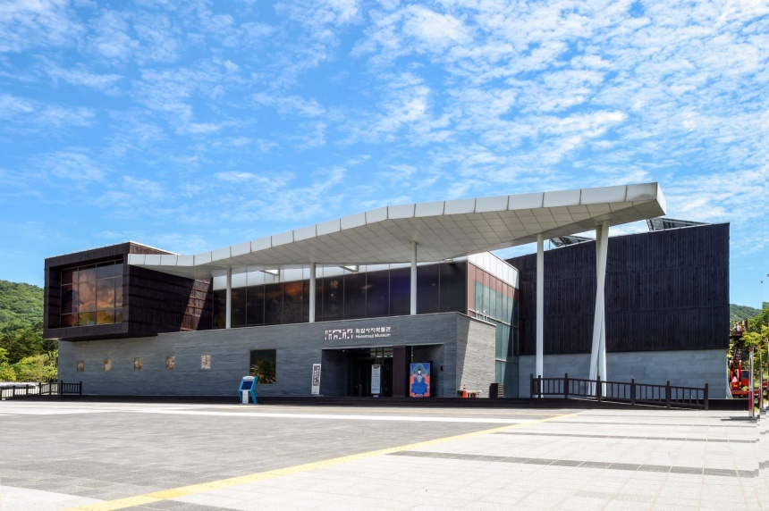▲ 양주시립회암사지박물관은 유물 공개 구입을 완료했다. 박물관은 약 1만 7000여 점의 자료를 소장하게 됐다 ⓒ양주시 제공