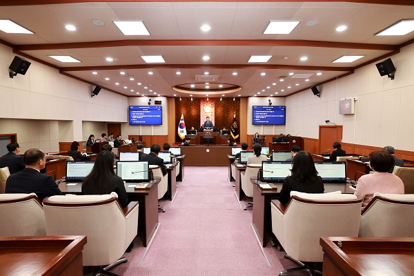 ▲ 제천시의회 제356회 임시회 본회의 모습.ⓒ제천시의회 제공