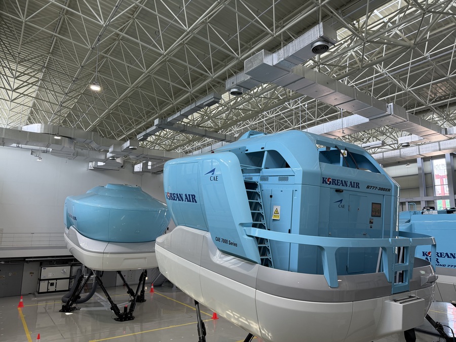 ▲ 대한항공의 운항훈련센터 내부에 있는 시뮬레이터 모습 ⓒ이보현 기자