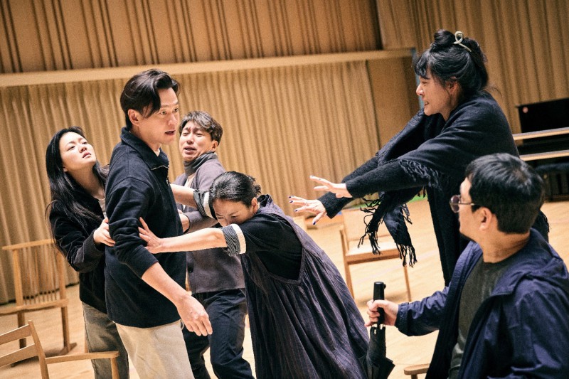 ▲ 연극 '바냐 삼촌' 연습 현장.ⓒLG아트센터