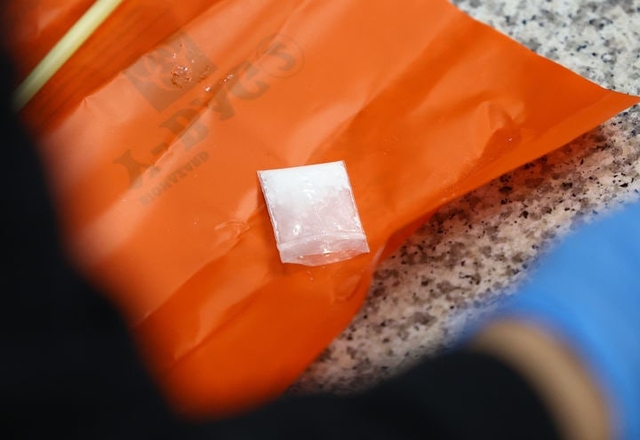 ▲ 16일 오후 5시쯤 인천국제공항 제1여객터미널 E입국장에서 코카인으로 확인된 마약이 발견 됐다.ⓒ뉴시스 제공