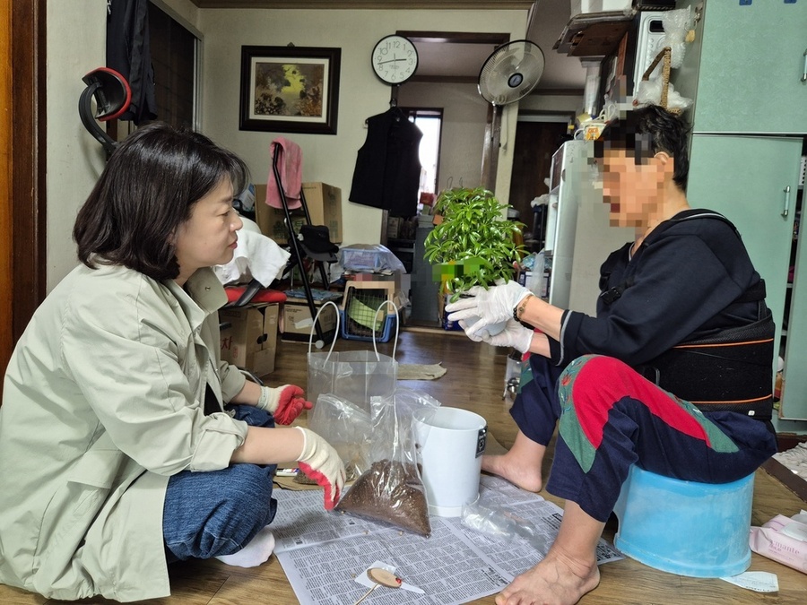 ▲ 의료급여 사례관리 대상자 '그린 케어 지원 사업'추진ⓒ구례군 제공