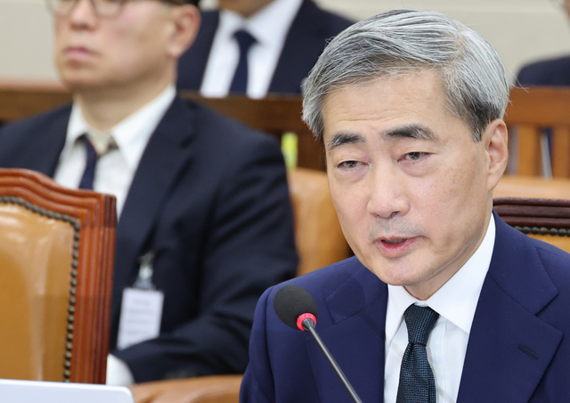 ▲ 신현송 한국은행 총재 후보자가 지난 15일 국회 재정경제기획위원회에서 열린 인사청문회에서 의원 질의에 답하고 있는 모습. ⓒ연합뉴스