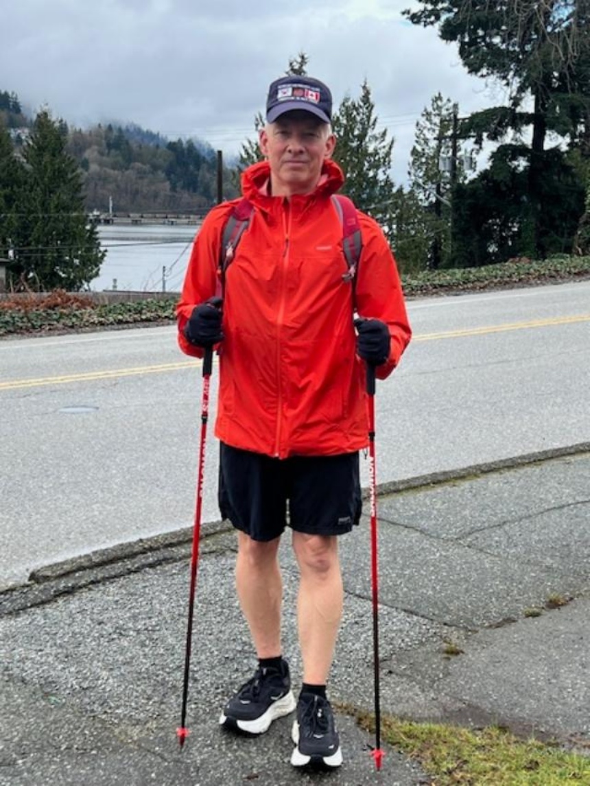 ▲ 한국전쟁 당시 가평전투 참전을 기리기 위해 가평에서 부산까지 625km 도보 종단에 나서는 캐나다인 가이 블랙(Guy Black)씨 ⓒ가평군 제공