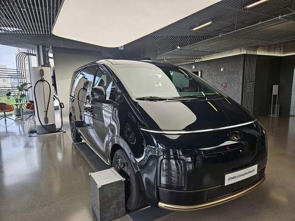 ▲ 더 뉴 스타리아 일렉트릭. ⓒ주재용 기자