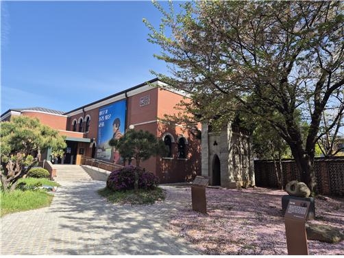 ▲ 인천 중구에 있는 ‘마라발 형제 선교사 경당’ 전경 ⓒ 인천시 제공