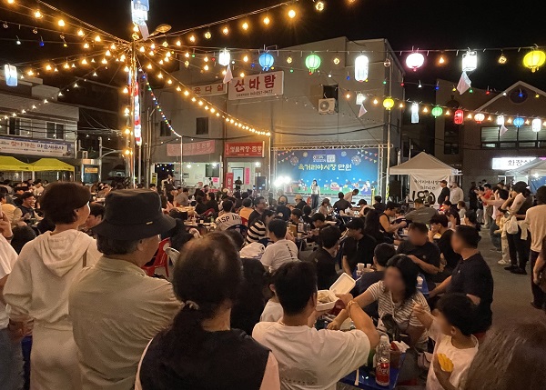 ▲ 청주시  ‘육거리 야시장’, 이번엔 포차존으로 변신. ⓒ청주시청 제공