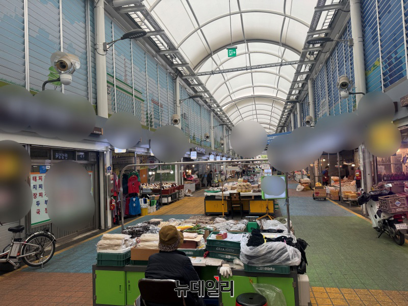 ▲ 22일 오전 서울 영등포구에 위치한 전통시장 전경. ⓒ임찬웅 기자