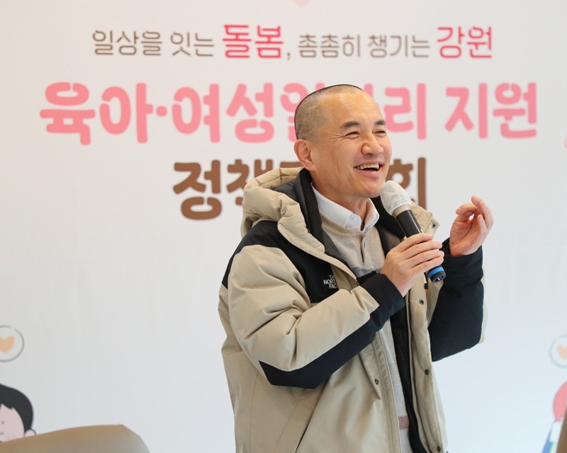 ▲ 김진태 강원특별자치도지사 후보 '내 삶이 특별해지는 약속' 2호 '반값 육아용품 지원' 공약을 발표했다. ⓒ강원특별자치도